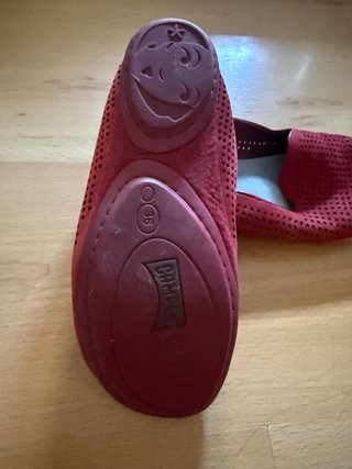 Mocasines Camper T36 Rojos Perforados