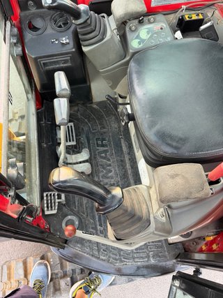 Mini excavadora Yanmar VIO25