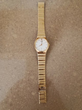 Reloj Citizen Cuarzo Dorado