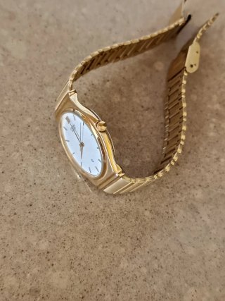Reloj Citizen Cuarzo Dorado