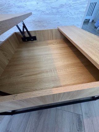 Mesa de centro moderna madera y metal