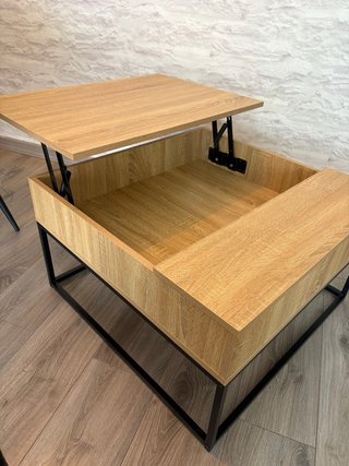Mesa de centro moderna madera y metal