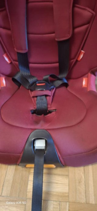 Silla de coche Chicco color burdeos
