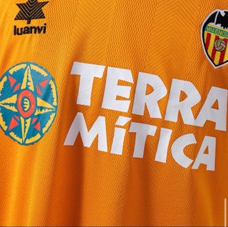 Camiseta Retro Valencia Mendieta 1999-00 Talla M