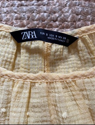 Blusa Zara amarilla Talla S
