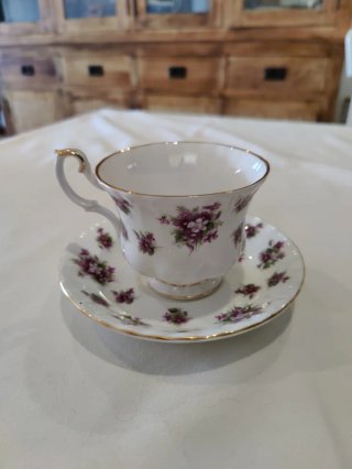 Taza y platillo Royal Albert Sweet Violets