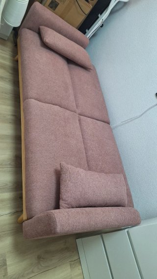 Sofá Cama Rosa Tela y Madera