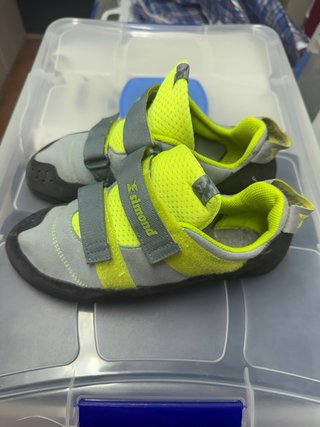 Zapatillas de escalada Simond pies de gato