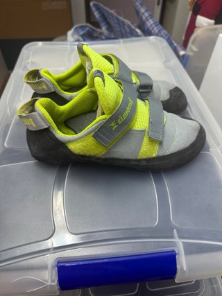 Zapatillas de escalada Simond pies de gato