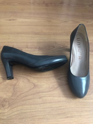 Zapatos Unisa Talla 37.5 Gris