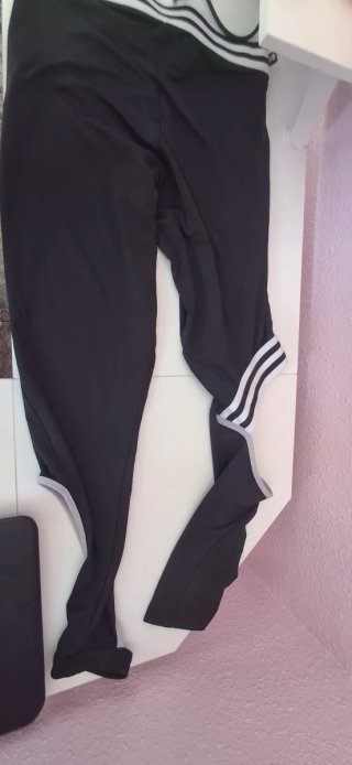 Leggings Adidas negros con rayas