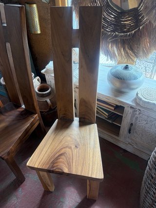 Silla de diseño madera Suar