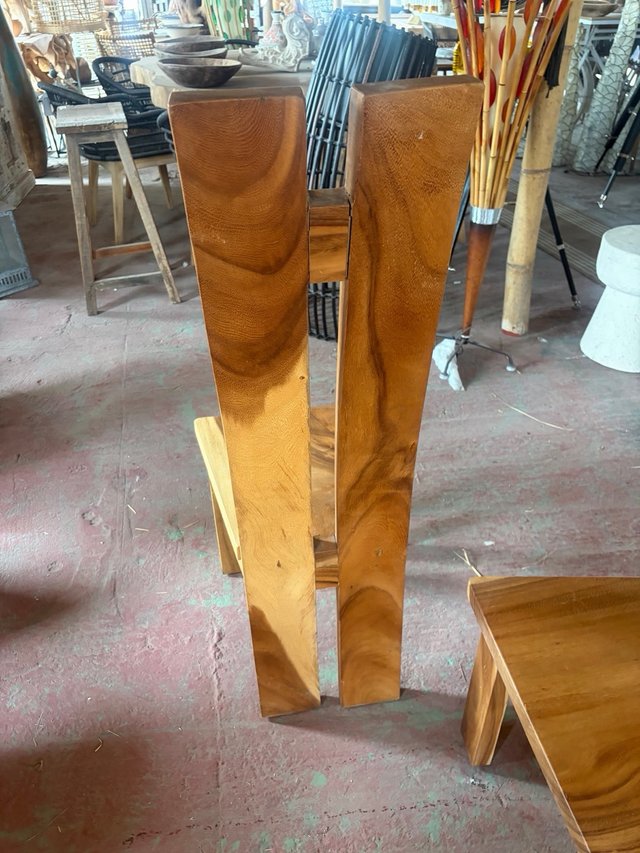 Silla de diseño madera Suar