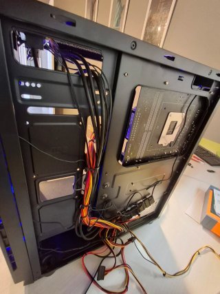 PACK: CAJA PC + PLACA BASE + FUENTE ALIMENTACIÓN