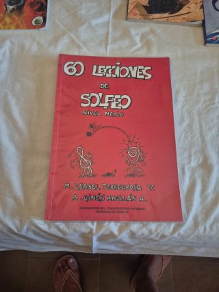 Libro de Solfeo 60 Lecciones Nivel Medio