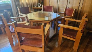 Mesa y Sillones de haya maciza y cuero