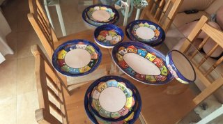 Set de platos de cerámica pintados a mano