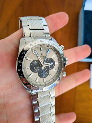 Reloj Festina Cronógrafo Dorado y Plateado