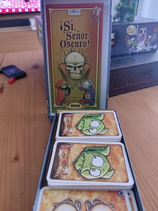 Si, Señor Oscuro! Juego de Mesa