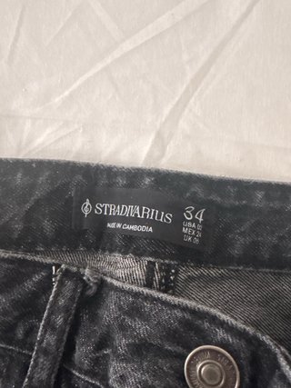 Pantalones Stradivarius con brillos Talla 34