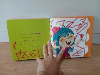 Libro infantil  Tres monstruos en el cole
