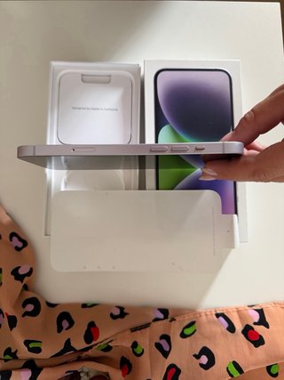 iPhone 14 Plus Morado