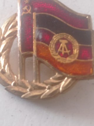 Crachá com Bandeira e Águia