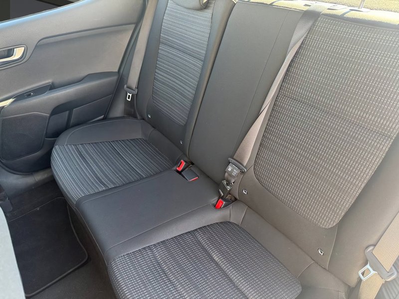 Kia Stonic 2022, foto 36