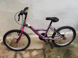 Bicicleta infantil morada