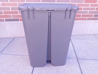 Cubo basura pedal gris 50 litros