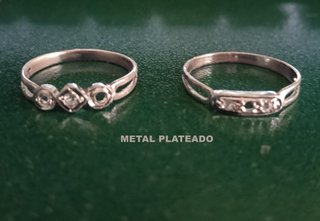 Lote 4 Anillos Vintage (2 Plata, 2 Metal)