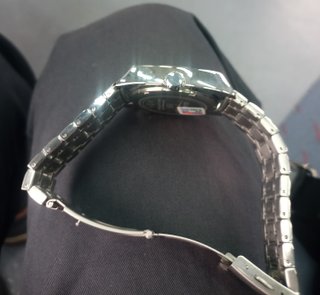 Reloj SKMEI Cuarzo Negro y Plateado