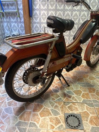 ¡CON PAPELES! Mobylette AV-90. ¡VENTA O CAMBIO!