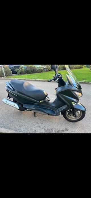 Suzuki Burgman 125cc Negra