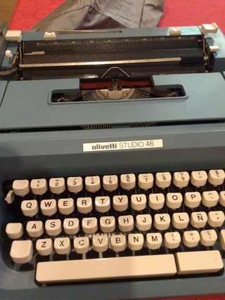 Máquina de escribir Olivetti Studio 46