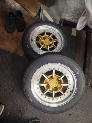 Hankook Slicks 14