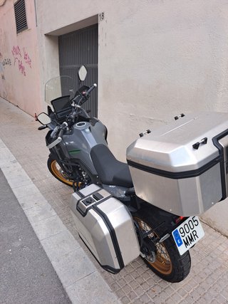 Rieju Aventura 500 · Garantía hasta 2028 · maletas