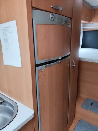 Se vende autocaravana integral knaus sun liner