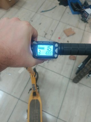 Patinete Eléctrico Amarillo