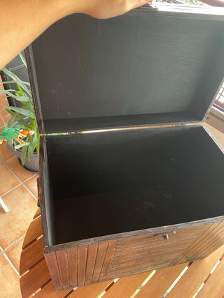 Caja de madera antigua estilo vintage