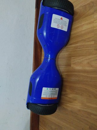 Patin eléctrico azul