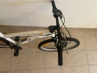 Bicicleta B'Twin Blanca