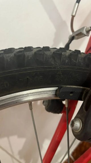 Bicicleta B-TWIN RACINGBOY320 Roja
