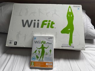 Nintendo Wii Fit Plus Juego y tabla
