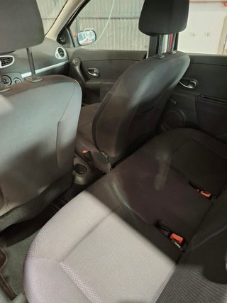 RENAULT CLIO III 1.4 16V 98