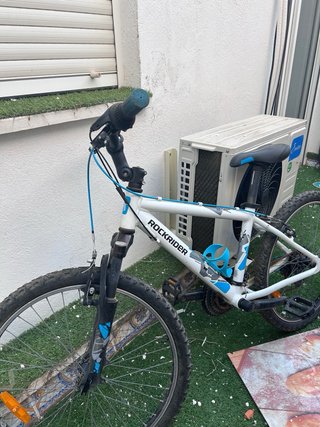 Bicicleta Rockrider Blanca y azul turquesa
