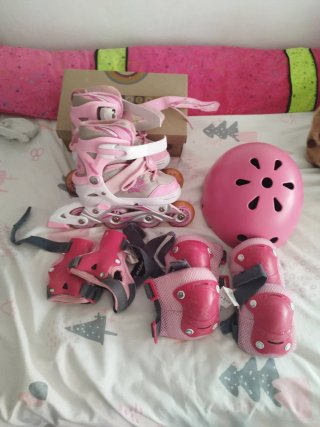 Patines en línea y protecciones niña rosa