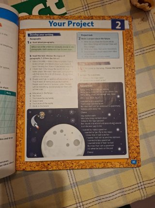 Libro y cuadernillo de inglés.