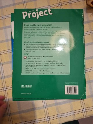 Libro y cuadernillo de inglés.