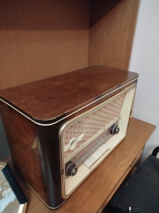 Radio Antiguo de Válvulas Beige/Marrón